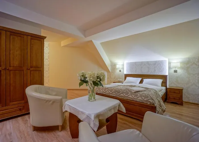 Jawor Pokoje I Apartamenty